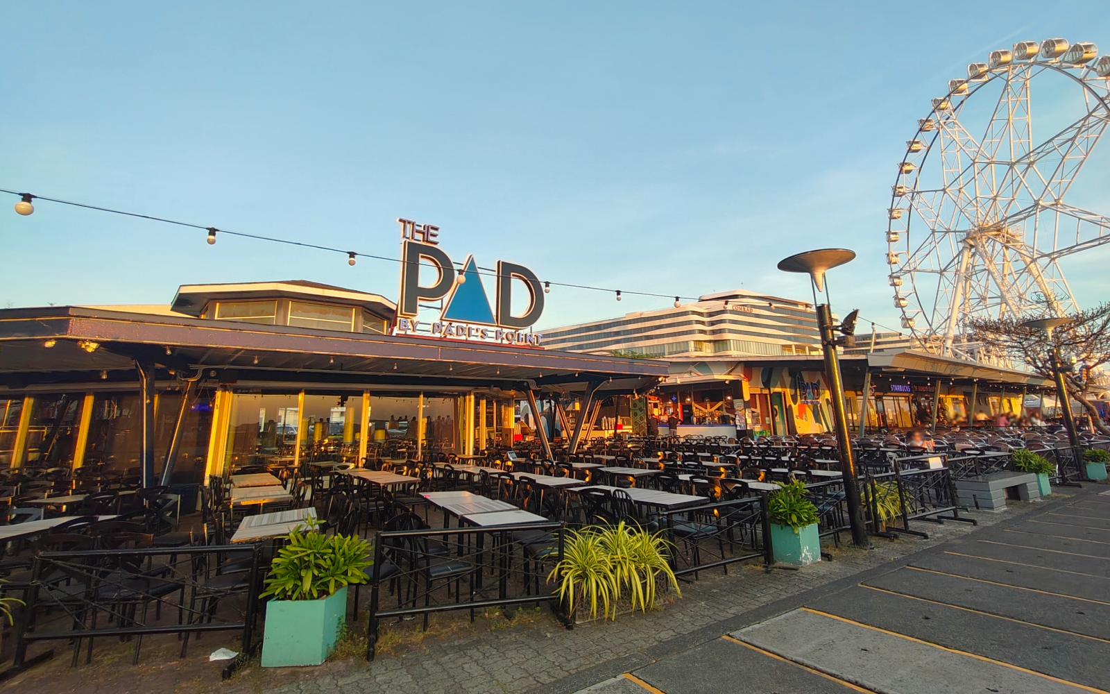 THE PAD BY PADI'S POINT in SM Mall of Asia